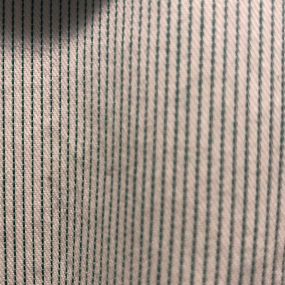 Quintessential vetted button down blouse - Picture 3 of 5